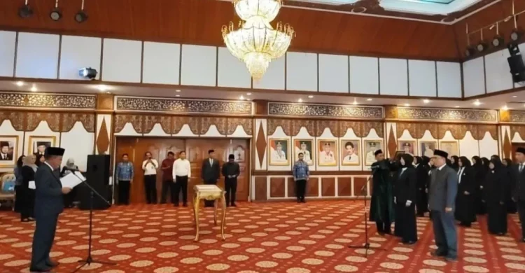 Wagub Jambi Abdullah Sani Lantik 49 Pejabat Struktural dan Fungsional Pemprov Jambi, Ini Daftar Namanya