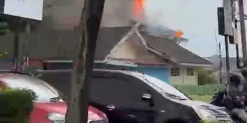 Eks Kantor Dinas Pertanian Tanaman Pangan Provinsi Jambi Terbakar