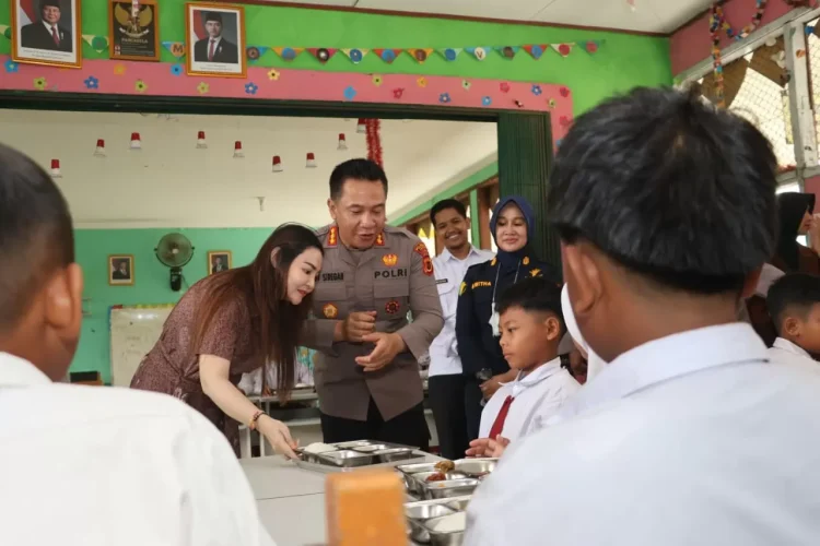 Polresta Jambi Hadirkan Harapan Baru Lewat Program Makan Bergizi Gratis untuk Anak Sekolah