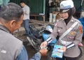 Tingkatan Kendaraan Tertib Berlalu Lintas, Satgas Preemtif Ops Zebra 2025 Sasar Komunitas Ojek di Pasar Angso Duo