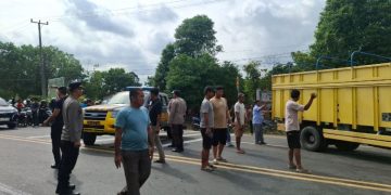 Respon Cepat, Pamapta Polres Tebo Bantu Evakuasi Korban Laka di Jl. Muara Bungo – Jambi, Bedaro Rampak, Kec. Tebo Tengah