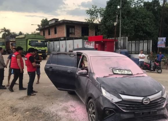 Polri Gerak Cepat Tangani Kebakaran Mobil di SPBU Pondok Meja