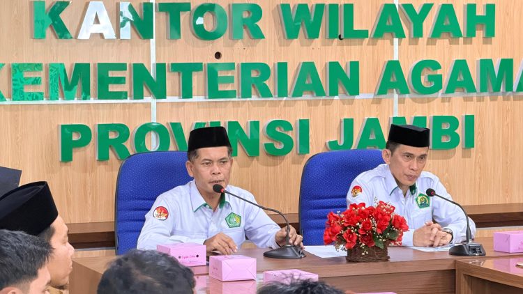 Pemerintah Kabupaten Muaro Jambi Melalui Wakil Bupati Muaro Jambi, Junaidi H. Mahir, Menerima Bantuan Dari Baznas Pusat di Kantor Baznas Pusat