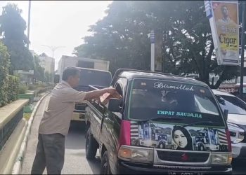 Wabup A. Khafidh Lepas Bantuan Kemanusiaan untuk Korban Bencana Solok Selatan