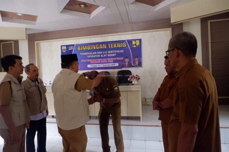 BIMTEK Pembekalan dan Uji Sertifikasi Tenaga Kerja Operator Alat Berat