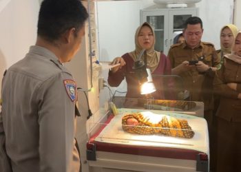 Bayi Laki-Laki Ditemukan Hidup di Pinggir Jalan Desa Mukai Tinggi Kerinci