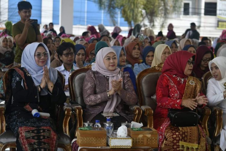 Ketua Gabungan Organisasi Wanita (GOW) Kabupaten Muaro Jambi, Novi Astrianti, Menghadiri Peringatan Hari Ibu ke-97