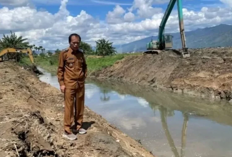 Wakil Wali Kota Turun Tangan Pantau Progres Pengerukan Sungai Langganan Banjir