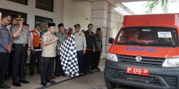 Al Haris Lepas 25 Truk Bantuan dan Rp 2,5 M Donasi Provinsi Jambi untuk Korban Bencana di Aceh, Sumut dan Sumbar