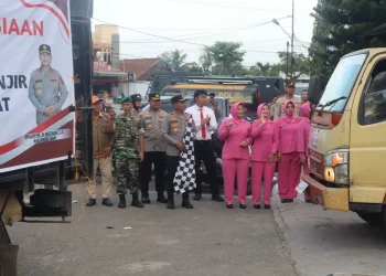 Melalui Polres Bungo, Polda Jambi dan Bhayangkari Salurkan Bantuan Kemanusiaan untuk Korban Bencana di Sumbar