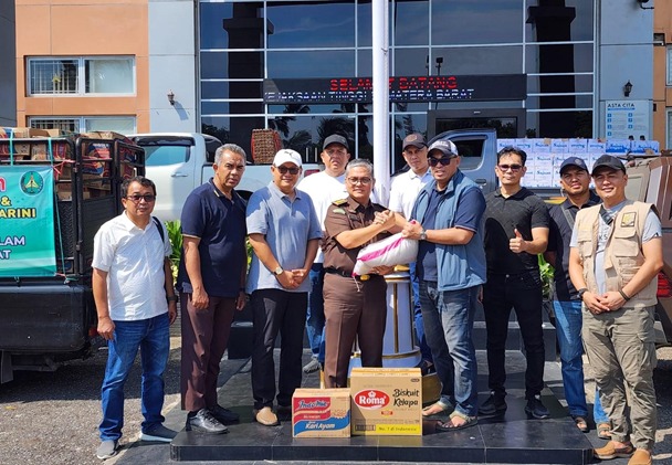 Kejati Jambi Salurkan Bantuan Kemanusiaan untuk Korban Bencana Alam di Sumatera Barat