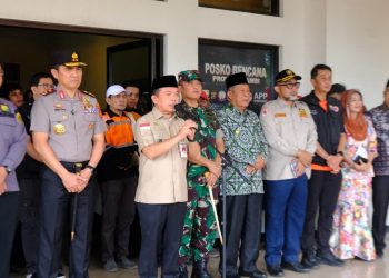 Bupati Anwar Sadat Kukuhkan dan Mutasi Sejumlah Pejabat di Lingkup Pemkab Tanjab Barat