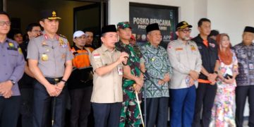 Bupati Anwar Sadat Kukuhkan dan Mutasi Sejumlah Pejabat di Lingkup Pemkab Tanjab Barat