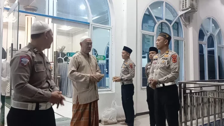 Polantas Menyapa Subuh Berkah, Ditlantas Polda Jambi Perkuat Pesan Kamseltibcarlantas dari Masjid