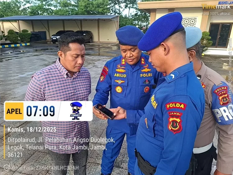 Pastikan Bersih dari Aplikasi Judol, Ditpolairud Polda Jambi Sidak Handphone Personel