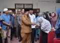 Wali Kota Maulana Salurkan Bantuan Kepada Pejuang Keagamaan
