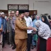 Wali Kota Maulana Salurkan Bantuan Kepada Pejuang Keagamaan