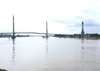 Meski Diguyur Hujan Terus – Menerus, Debit Sungai Batanghari masih Normal