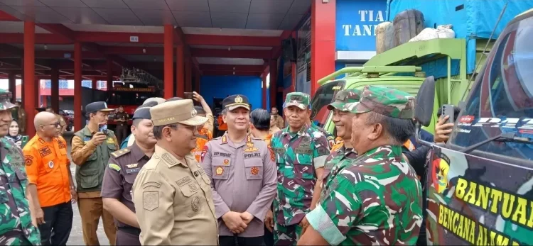 Dikawal TNI–Polri, Bantuan Rp1,2 Miliar dari Warga Kota Jambi Resmi Diberangkatkan ke Daerah Bencana