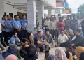 Masa Geruduk Gedung DPRD Kota Jambi, Desak Pembentukan Pansus Zona Merah
