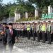 Personel Gabungan Ikuti Apel Gelar Pasukan Operasi Lilin Siginjai 2025 di Lapangan Kantor Kominfo Merangin