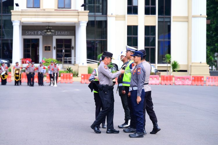 Polda Jambi Gelar Apel Pasukan Operasi Lilin Tahun 2025