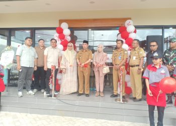 Rich Fried Chicken Resmi Buka Gerai di Jalan Kolonel Abun Jani