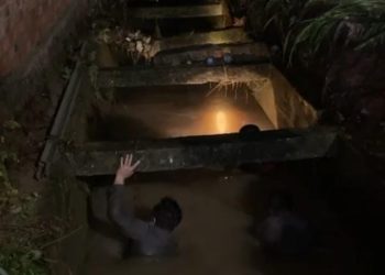 Hujan Deras, Banjir di Kota Jambi Rendam Rumah Warga dan Jalan