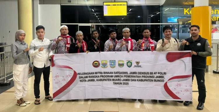 Polri – Densus 88 Satgaswil Jambi Fasilitasi Empat Warga Binaan Berangkat Umroh, Sekda Provinsi Jambi Lakukan Pelepasan Resmi
