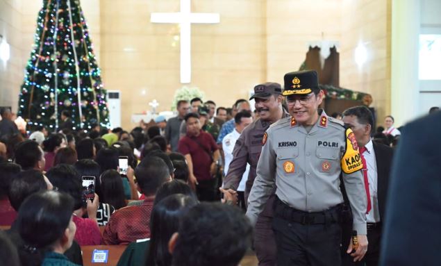 Kapolda Jambi dan Forkopimda Tinjau Pengamanan Ibadah Natal di Gereja HKBP Kota Baru