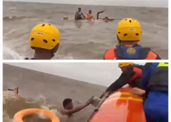 Kapal Barang Tenggelam Dihantam Ombak 2,5 Meter: Tiga ABK Bertahan Berjam-jam, Diselamatkan Tim SAR