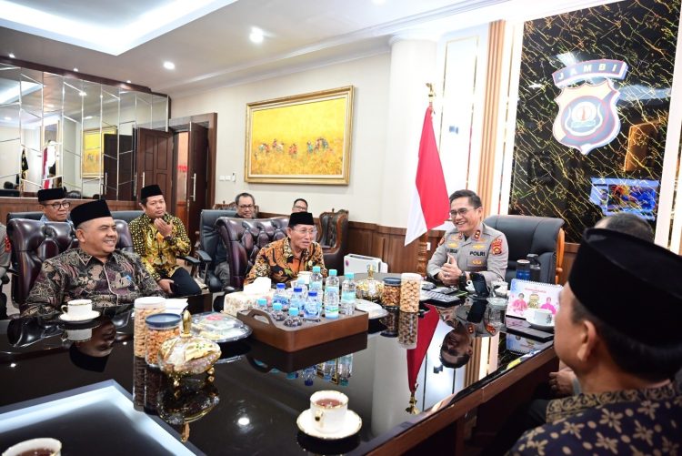 Kapolda Jambi Jalin Silaturahmi dengan MUI, Perkuat Sinergi Jaga Kerukunan dan Cegah Radikalisme