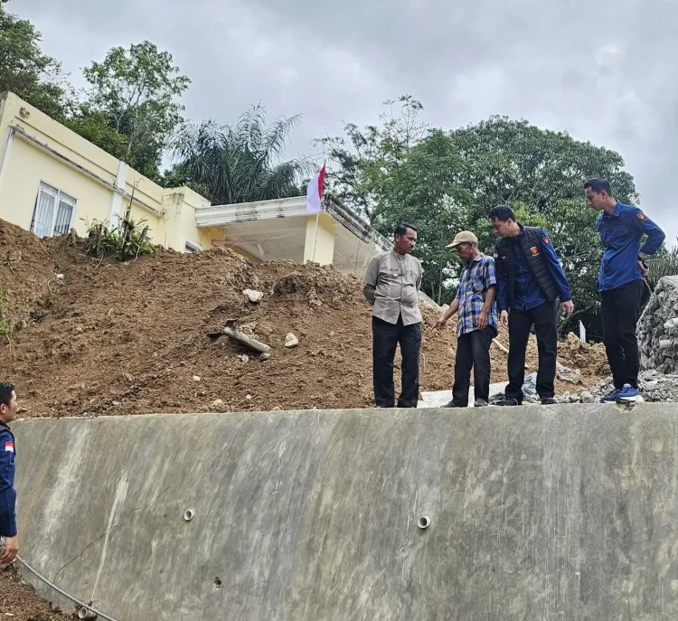 Proyek Rp400 Juta Roboh, Kejari Sungai Penuh Turun Tangan Selidiki Dugaan Korupsi