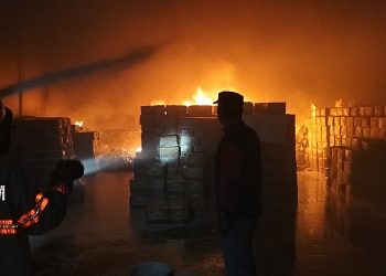 Gudang Sembako PT Dunia Aneka Usaha di Jambi Dilalap Api