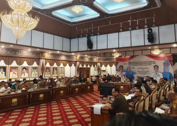 Polres Tanjab Timur Gelar Rekonstruksi Pembunuhan Lansia di Kebun Kelapa, Pelaku Peragakan 19 Adegan