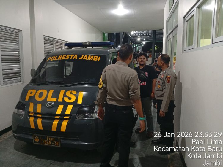 Polres Tanjab Timur Gelar Rekonstruksi Pembunuhan Lansia di Kebun Kelapa, Pelaku Peragakan 19 Adegan