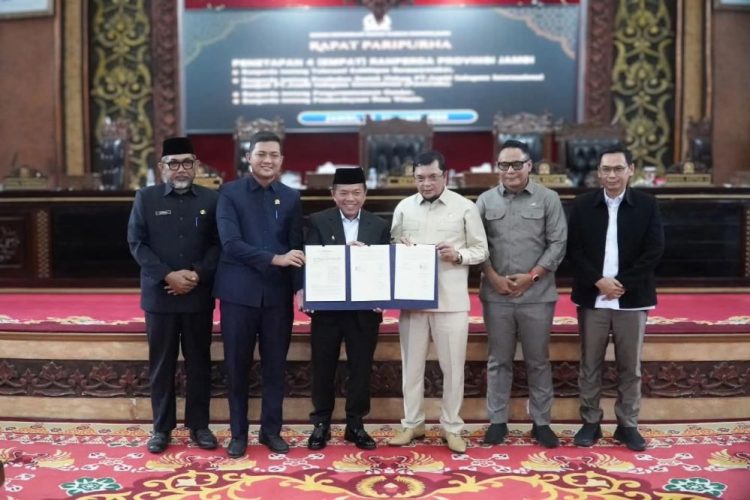 Gubernur Al Haris Dukung 4 Ranperda Inisiatif Dewan