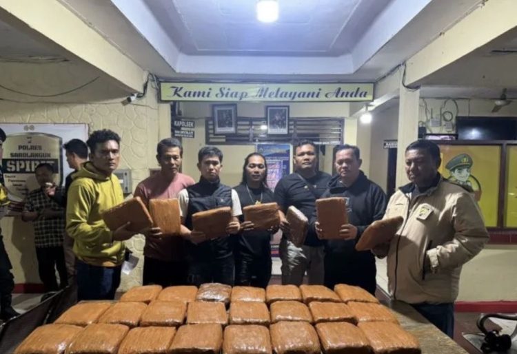 Dikirim dengan Bus Tujuan Lampung, Penyelundupan 42 Kg Ganja Berakhir di Sarolangun