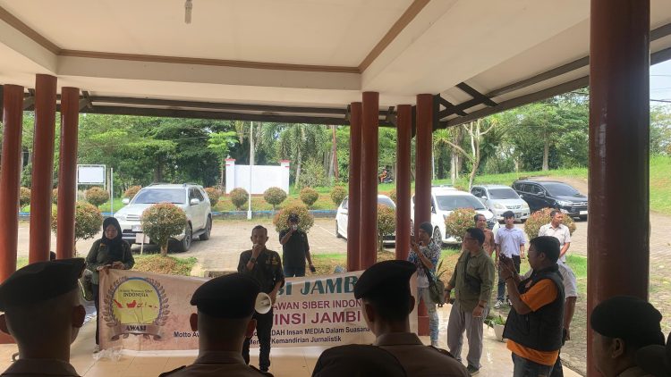 Diduga Bermasalah, Proyek DAK Pendidikan Disorot, AWaSI Jambi Minta Kabid SMP Dicopot