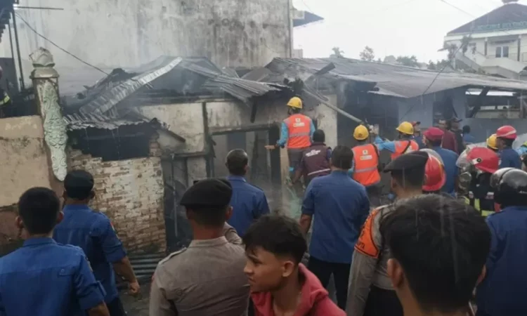 Kebakaran Hebat Terjadi Lagi di Kota Jambi, Dua Rumah Ludes dan Satu Orang Tewas