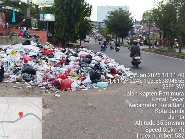 Sampah Menggunung hingga Bau Menyengat, Slogan “Kota Jambi Bahagia” Dipertanyakan