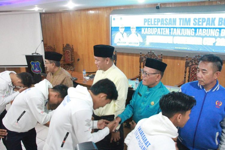 Bupati Anwar Sadat Pimpin Upacara HUT ke-63 Bank Jambi di Kuala Tungkal