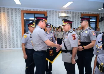 Sembilan Pejabat Utama dan Empat Kapolres Jajaran Dilantik, Kapolda Jambi Pimpin Upacara Serah Terima Jabatan