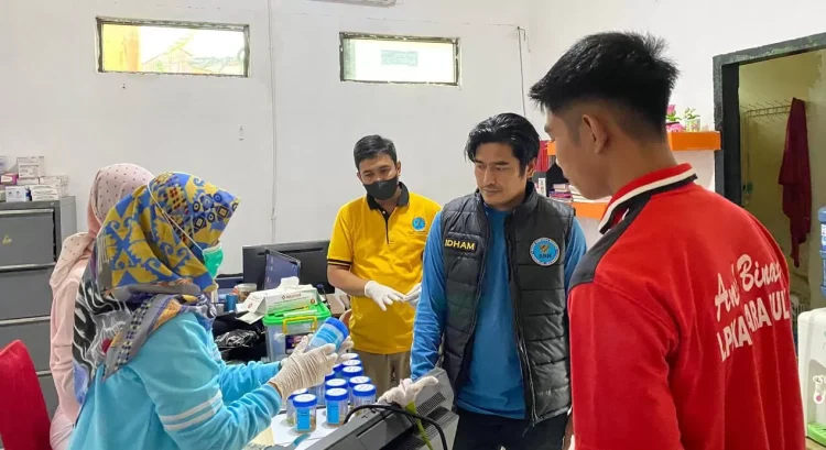 LPKA Muara Bulian Gandeng BNNK Batang Hari Tes Urine Pegawai dan Anak Binaan