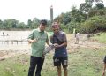 Bupati Muaro Jambi Dr. Bambang Bayu Suseno, secara resmi membuka kegiatan tradisi Bekarang di Danau Gatal, Lubuk Larangan