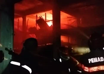 Danrem 042/Gapu Bersama Gubernur Jambi dan Forkopimda Sambut Kedatangan Komisi II DPR RI di Jambi