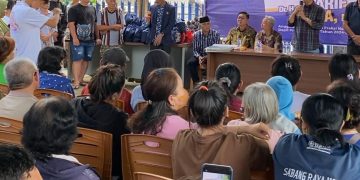 Sy Fasha Bersama Partai Nasdem Bagikan Sembako Hari Imlek