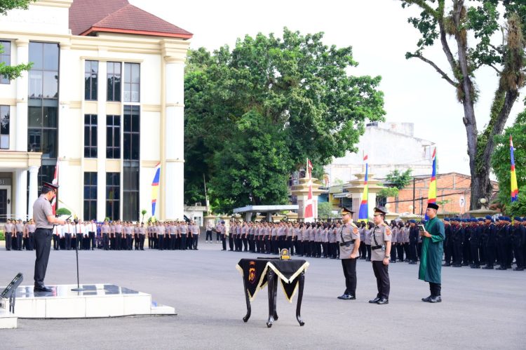 Kapolda Jambi Pimpin Sertijab Wakapolda, Brigjen Pol. B Ali, S.H.,S.I.K. Resmi Jabat Wakapolda Jambi
