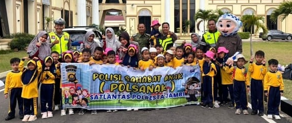 Satlantas Polresta Jambi Kenalkan Tertib Lalu Lintas Lewat Polisi Sahabat Anak