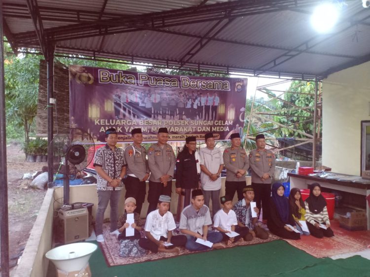 Bupati Tanjab Barat Isi Tausiah Ramadan di Masjid Istiqlal